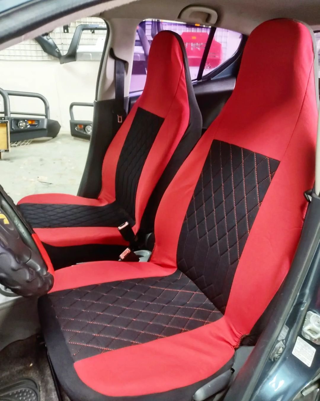 FORRO DE ASIENTO POLIESTER NEGRO-ROJO BUTACA - Image 2