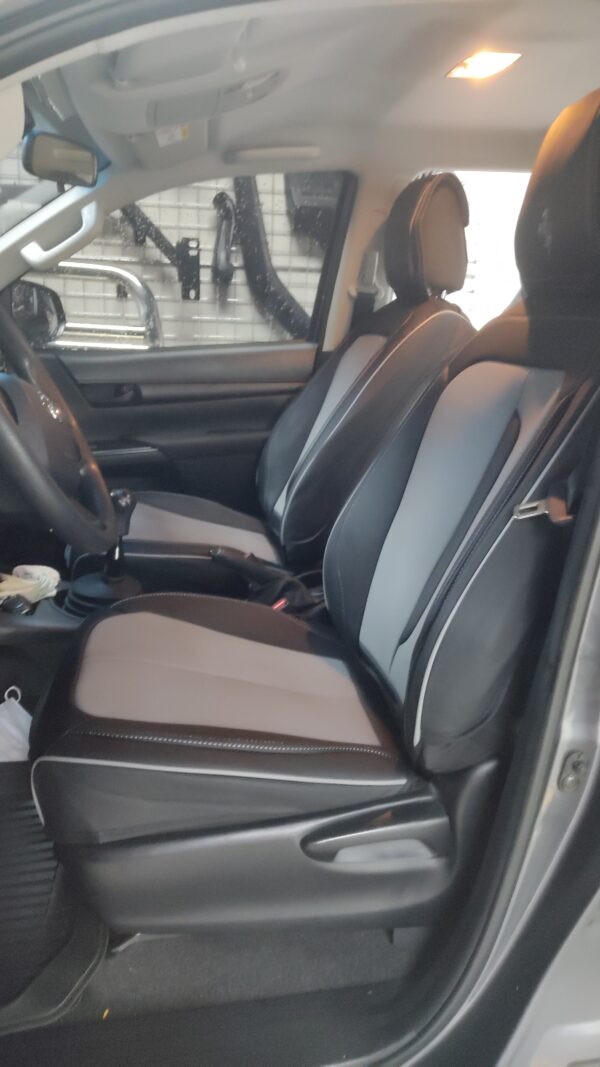 FORRO DE ASIENTO CUERINA SUPER DELUXE NEGROGRIS - Image 2