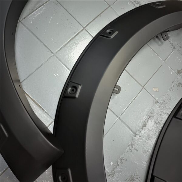 FENDER FLARES/INJECTION 2021 NEW D-MAX - Image 2