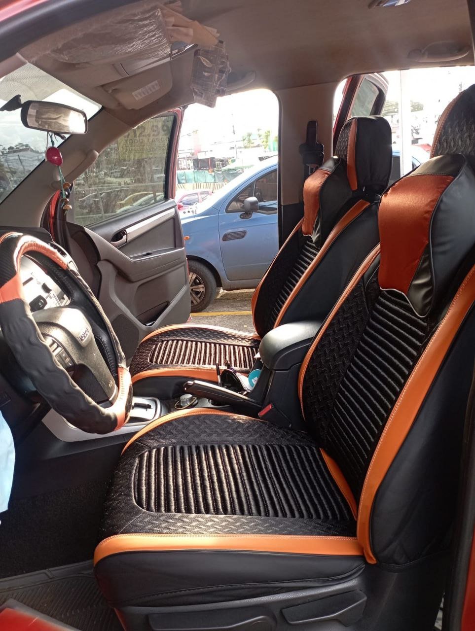 FORRO DE ASIENTO CUERINA-LINO NARANJA/NEGRO - Image 3